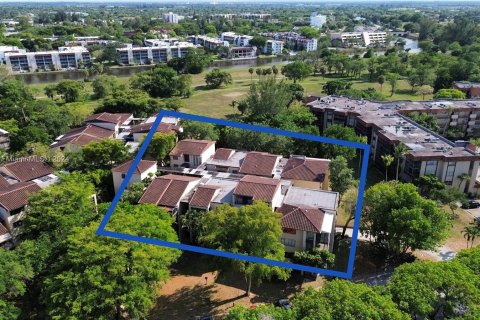 Condominio en venta en Lauderhill, Florida, 2 dormitorios, 93.37 m2 № 1184651 - foto 8