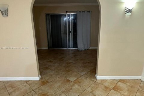 Condominio en venta en North Miami, Florida, 2 dormitorios, 79.9 m2 № 911966 - foto 7