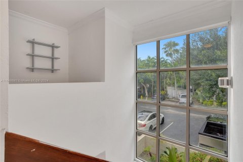 Townhouse in Miami, Florida 2 bedrooms, 93.92 sq.m. № 1332713 - photo 20