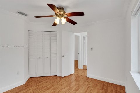 Touwnhouse à louer à Miami, Floride: 2 chambres, 93.92 m2 № 1332713 - photo 25