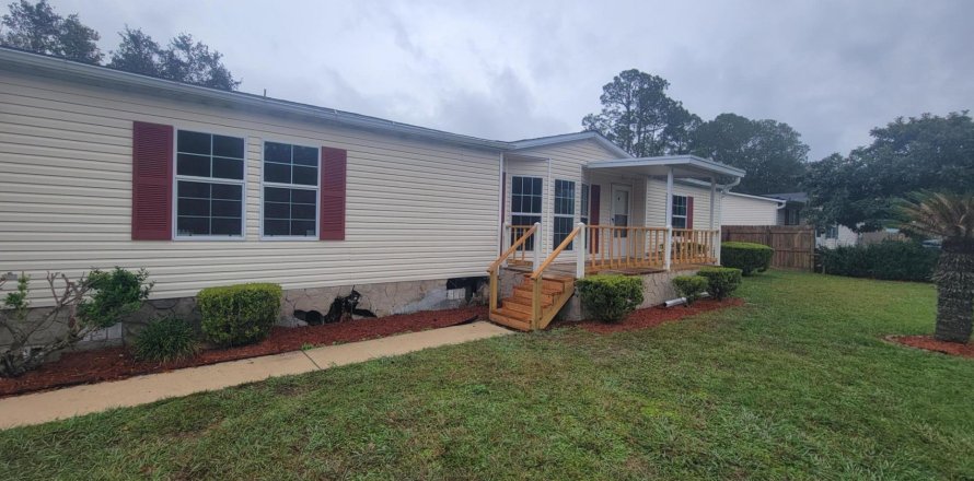 House in Jacksonville, Florida 3 bedrooms, 165.46 sq.m. № 883044