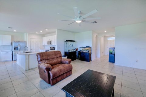 Villa ou maison à vendre à Punta Gorda, Floride: 4 chambres, 194.17 m2 № 1144234 - photo 6