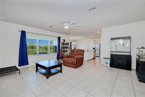 Villa ou maison à vendre à Punta Gorda, Floride: 4 chambres, 194.17 m2 № 1144234 - photo 5