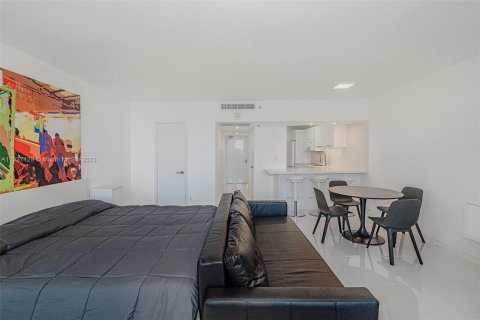 Condo in Miami Beach, Florida  № 308132 - photo 4