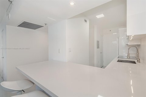 Condominio en alquiler en Miami Beach, Florida, 48.77 m2 № 308132 - foto 9