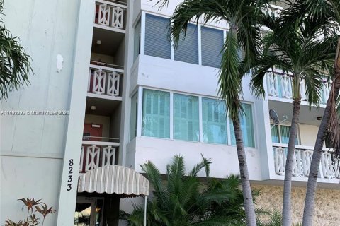 Condominio en venta en Miami Beach, Florida, 1 dormitorio, 80.27 m2 № 1441997 - foto 16