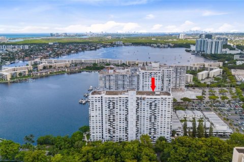 Condominio en venta en Aventura, Florida, 2 dormitorios, 106.19 m2 № 1239854 - foto 20