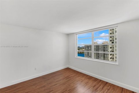 Copropriété à vendre à Aventura, Floride: 2 chambres, 106.19 m2 № 1239854 - photo 10