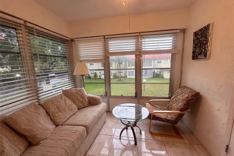 Condominio en venta en Margate, Florida, 1 dormitorio, 63.17 m2 № 1239819 - foto 4