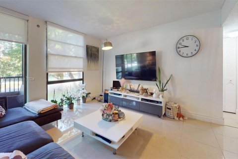 Condo in Aventura, Florida, 2 bedrooms  № 1239785 - photo 2