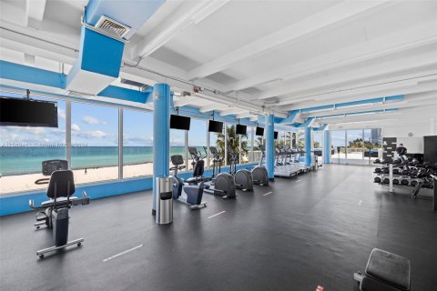 Condo in Miami Beach, Florida, 1 bedroom  № 1178801 - photo 10