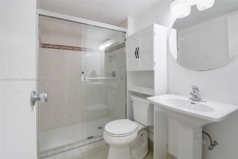 Condo in Aventura, Florida, 2 bedrooms  № 1345122 - photo 7