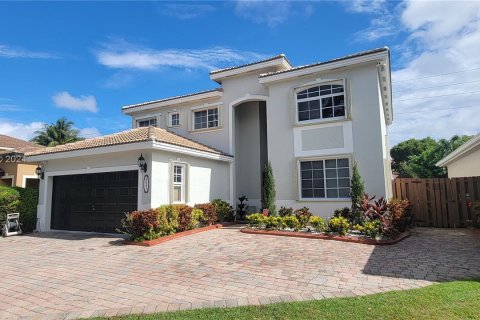 Villa ou maison à vendre à Cutler Bay, Floride: 4 chambres, 219.71 m2 № 1269081 - photo 2