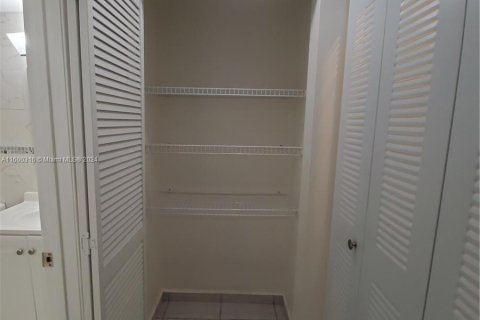Condominio en venta en Doral, Florida, 3 dormitorios, 112.88 m2 № 1232693 - foto 24