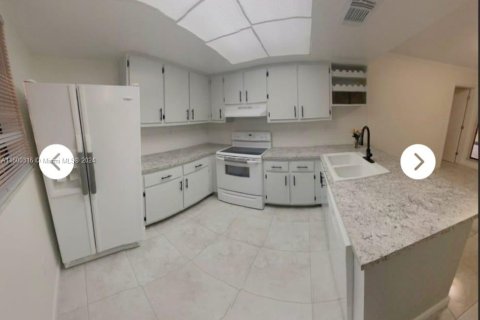 Condominio en venta en Doral, Florida, 3 dormitorios, 112.88 m2 № 1232693 - foto 2