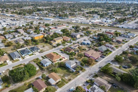 Land in Riviera Beach, Florida № 1016179 - photo 4