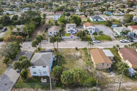 Land in Riviera Beach, Florida № 1016179 - photo 12