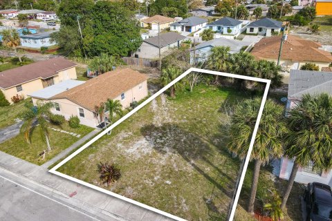 Land in Riviera Beach, Florida № 1016179 - photo 21