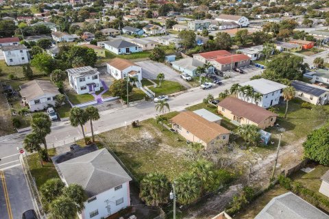 Land in Riviera Beach, Florida № 1016179 - photo 14