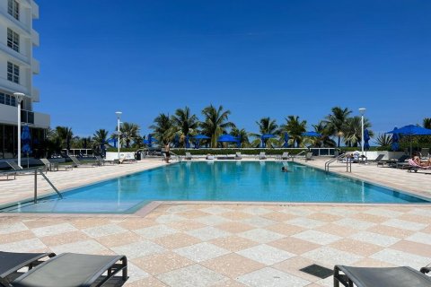 Condo in Miami Beach, Florida  № 1092033 - photo 13