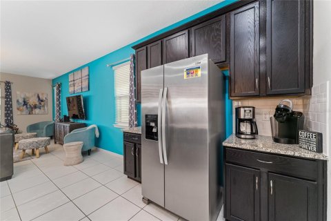 Casa en venta en Kissimmee, Florida, 9 dormitorios, 405.33 m2 № 1324349 - foto 12