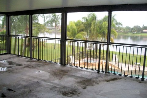 House in West Palm Beach, Florida 3 bedrooms, 296.08 sq.m. № 1175391 - photo 4