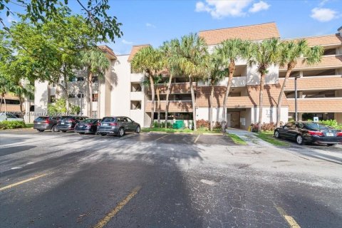 Copropriété à vendre à Miami, Floride: 2 chambres, 132.66 m2 № 1402832 - photo 2