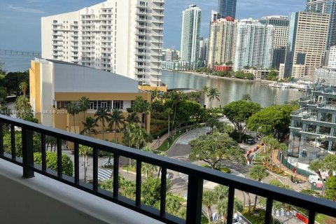 Condominio en venta en Miami, Florida, 2 dormitorios, 127.93 m2 № 1160212 - foto 2