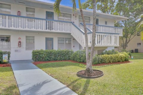 Condo in Deerfield Beach, Florida, 2 bedrooms  № 1386207 - photo 4