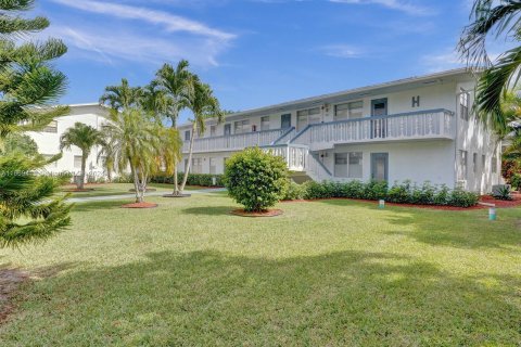 Condo in Deerfield Beach, Florida, 2 bedrooms  № 1386207 - photo 6