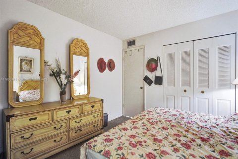 Condo in Deerfield Beach, Florida, 2 bedrooms  № 1386207 - photo 21