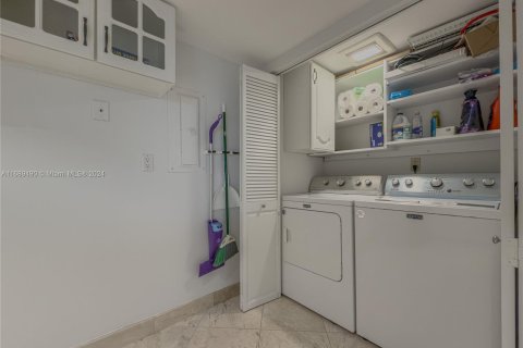 Condominio en venta en Miami, Florida, 2 dormitorios, 116.59 m2 № 1435529 - foto 15