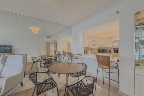 Condominio en venta en Miami, Florida, 2 dormitorios, 116.59 m2 № 1435529 - foto 6