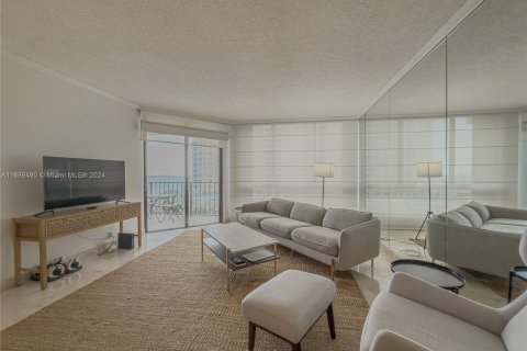 Condominio en venta en Miami, Florida, 2 dormitorios, 116.59 m2 № 1435529 - foto 3