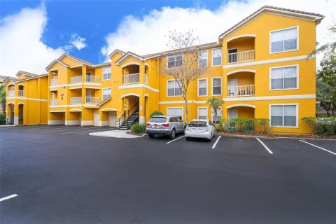 Condo in Orlando, Florida, 1 bedroom  № 1379750 - photo 1