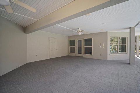 Casa en venta en Brandon, Florida, 6 dormitorios, 759.29 m2 № 1377759 - foto 23