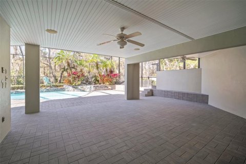 Casa en venta en Brandon, Florida, 6 dormitorios, 759.29 m2 № 1377759 - foto 24