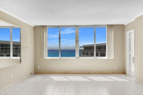 Copropriété à vendre à Miami Beach, Floride: 2 chambres, 91.04 m2 № 1310600 - photo 3