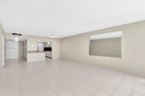 Copropriété à vendre à Miami Beach, Floride: 2 chambres, 91.04 m2 № 1310600 - photo 28