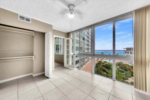 Copropriété à vendre à Miami Beach, Floride: 2 chambres, 91.04 m2 № 1310600 - photo 17