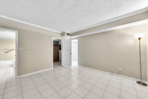 Copropriété à vendre à Miami Beach, Floride: 2 chambres, 91.04 m2 № 1310600 - photo 22