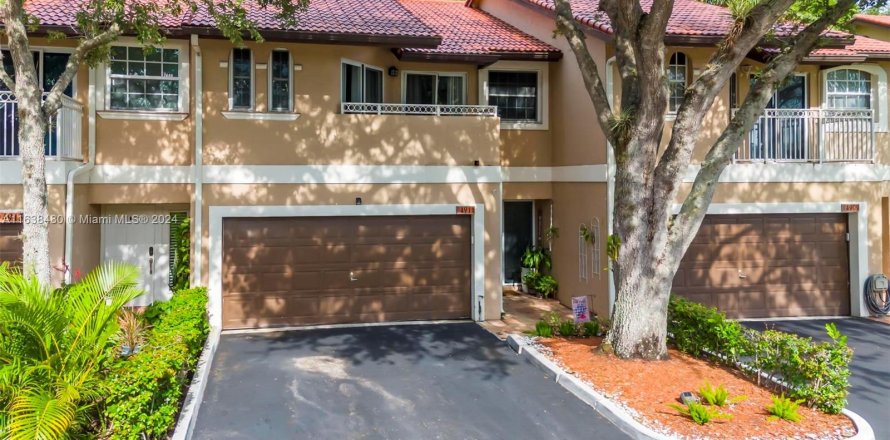 Touwnhouse à Coral Springs, Floride 4 chambres, 167.22 m2 № 1310602