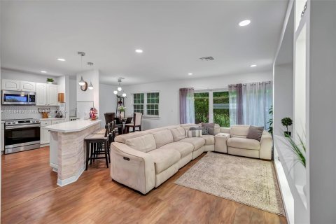 Touwnhouse à vendre à Coral Springs, Floride: 4 chambres, 167.22 m2 № 1310602 - photo 3