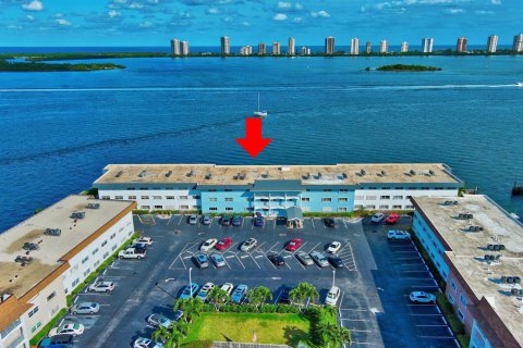 Copropriété à vendre à North Palm Beach, Floride: 2 chambres, 89.74 m2 № 869254 - photo 25