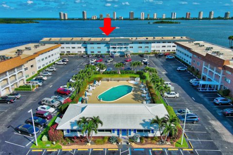 Copropriété à vendre à North Palm Beach, Floride: 2 chambres, 89.74 m2 № 869254 - photo 26