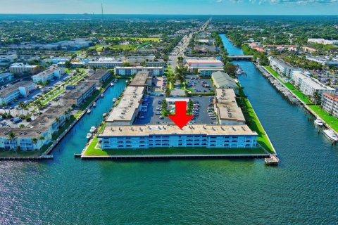 Copropriété à vendre à North Palm Beach, Floride: 2 chambres, 89.74 m2 № 869254 - photo 19