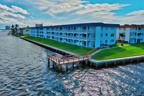 Condominio en venta en North Palm Beach, Florida, 2 dormitorios, 89.74 m2 № 869254 - foto 15