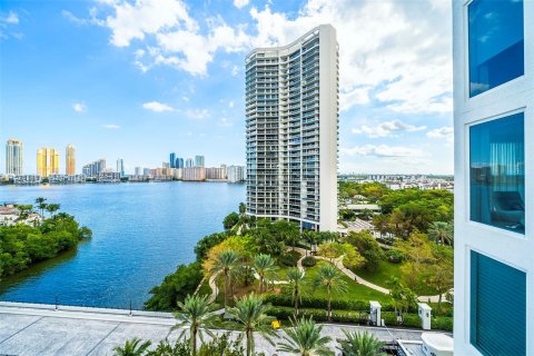 Condo in Aventura, Florida, 3 bedrooms  № 993742 - photo 19