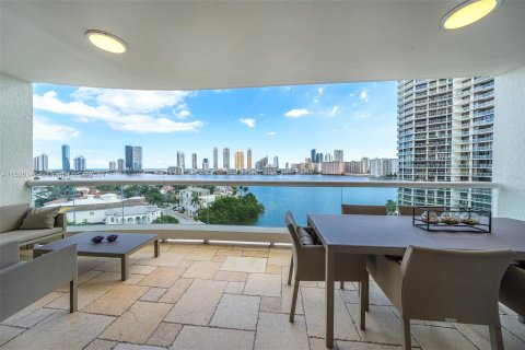 Condo in Aventura, Florida, 3 bedrooms  № 993742 - photo 25