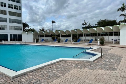 Condo in North Miami, Florida, 1 bedroom  № 970128 - photo 20